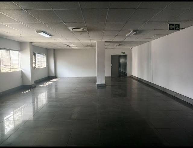 7,739M² WAREHOUSE TO LET IN RIETFONTEIN